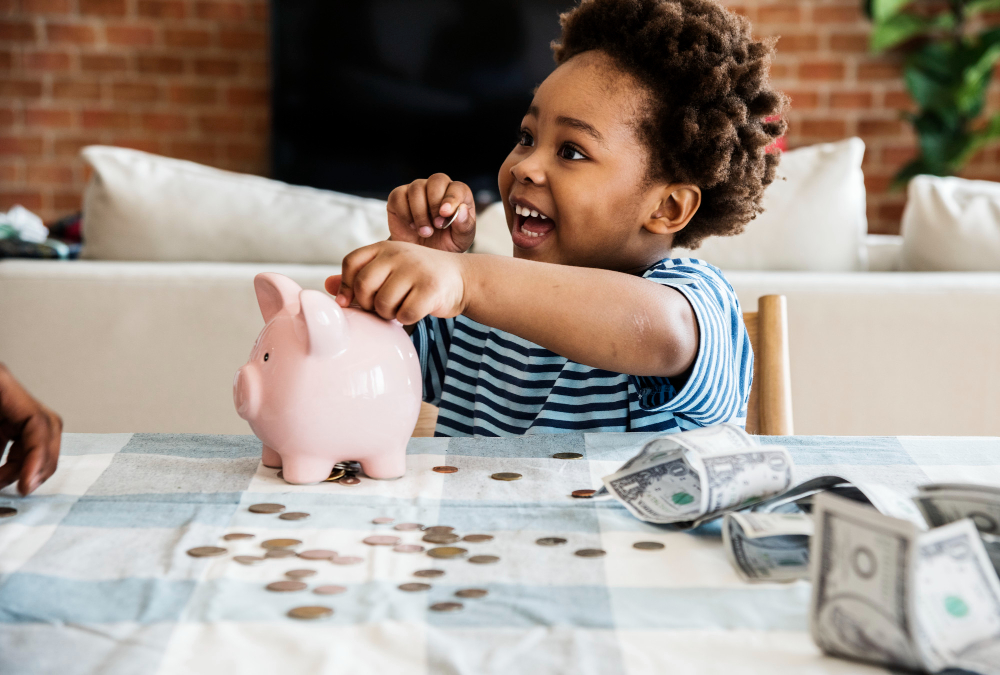 Como ensinar educação financeira para crianças de forma leve e divertida